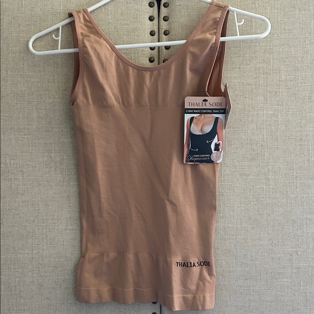 Thalía Sodi 2 way waist control tank top